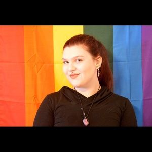 Meet your Posher, Elise